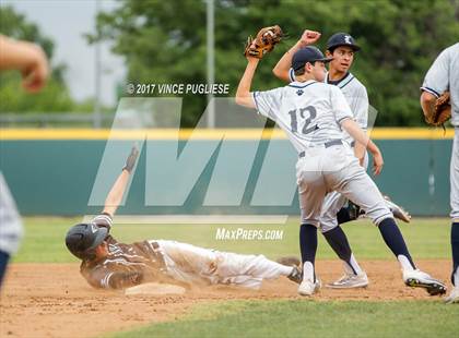 Thumbnail 3 in Loyola @ Crespi photogallery.
