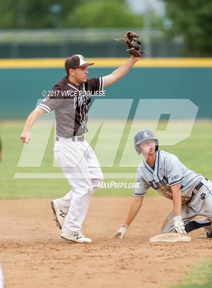 Thumbnail 3 in Loyola @ Crespi photogallery.