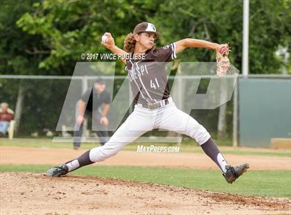 Thumbnail 3 in Loyola @ Crespi photogallery.