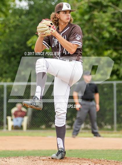 Thumbnail 3 in Loyola @ Crespi photogallery.
