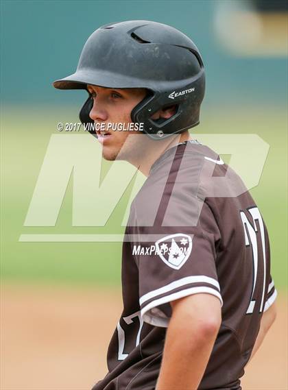 Thumbnail 1 in Loyola @ Crespi photogallery.
