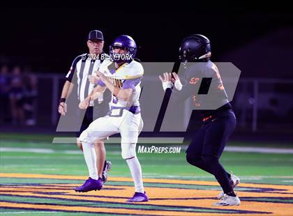 Thumbnail 1 in Grand Saline vs Edgewood photogallery.