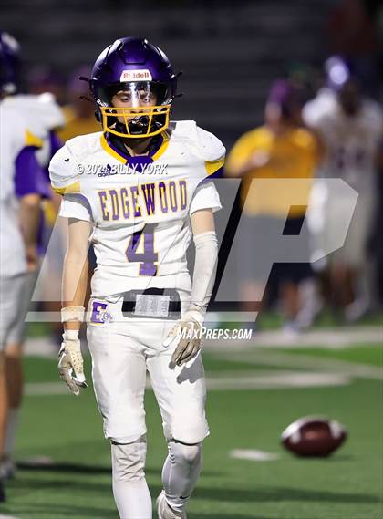 Thumbnail 2 in Grand Saline vs Edgewood photogallery.