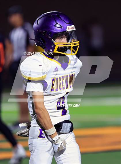 Thumbnail 1 in Grand Saline vs Edgewood photogallery.