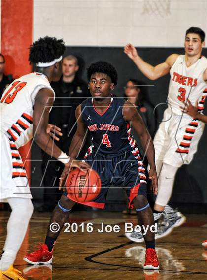Thumbnail 1 in Bob Jones @ Grissom photogallery.