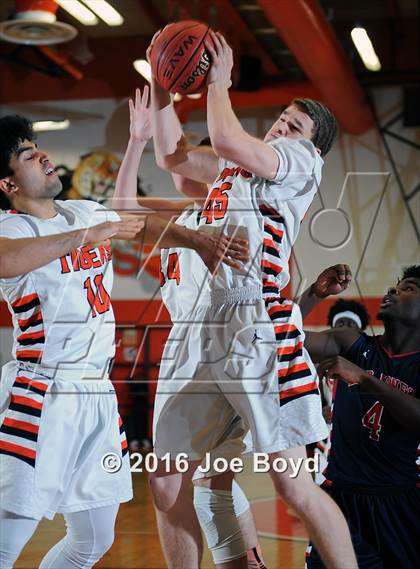 Thumbnail 3 in Bob Jones @ Grissom photogallery.