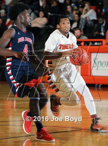 Thumbnail 1 in Bob Jones @ Grissom photogallery.