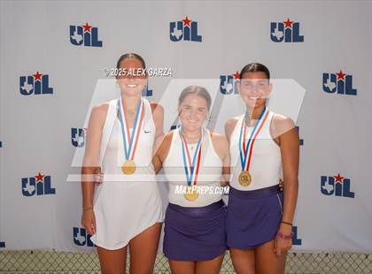 Thumbnail 2 in UIL Tennis 1A 2A Girls Finals (Awards) photogallery.