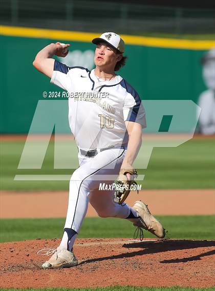 Thumbnail 2 in Honeoye Falls-Lima Central  vs Pittsford Sutherland (NYSPHSAA Section V Class A Final)  photogallery.