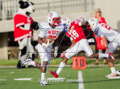 Thumbnail 1 in 2015 All-Star Bayou Bowl photogallery.