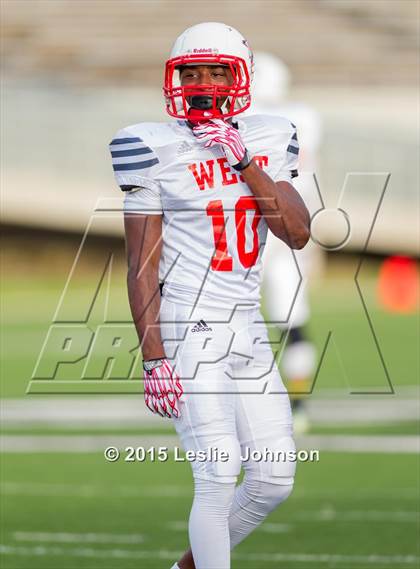 Thumbnail 2 in 2015 All-Star Bayou Bowl photogallery.