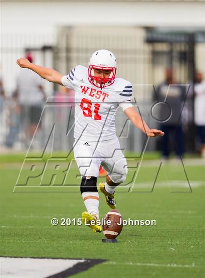 Thumbnail 3 in 2015 All-Star Bayou Bowl photogallery.