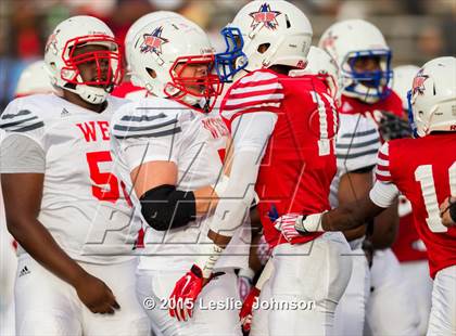 Thumbnail 2 in 2015 All-Star Bayou Bowl photogallery.