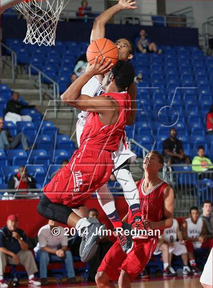 Thumbnail 3 in Dallas HSAA Blue vs. Wilson (Thanksgiving Hoopfest) photogallery.