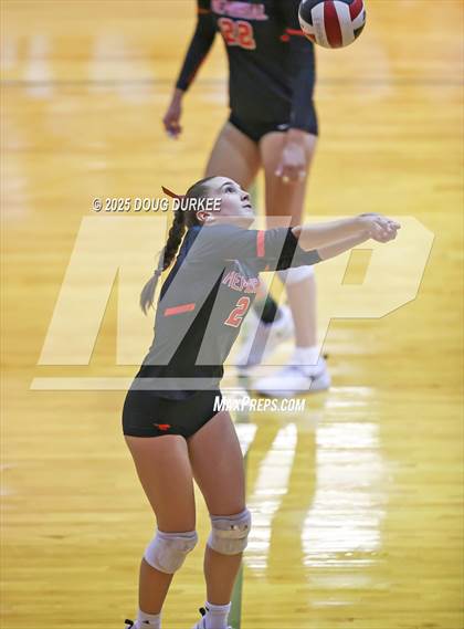 Thumbnail 1 in Memorial vs. Tompkins (UIL Volleyball 6A D2 Area) photogallery.