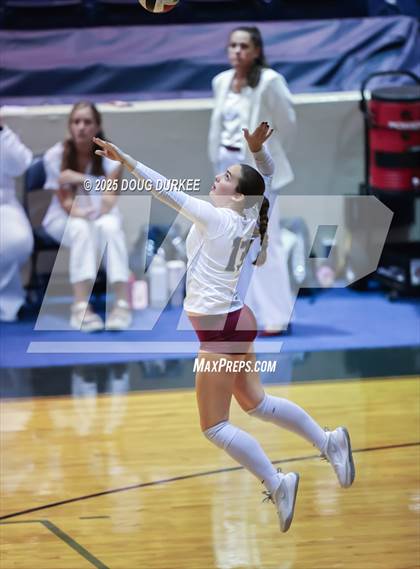 Thumbnail 3 in Memorial vs. Tompkins (UIL 6A D2 Girls Volleyball  Area) photogallery.