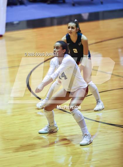 Thumbnail 3 in Memorial vs. Tompkins (UIL 6A D2 Girls Volleyball  Area) photogallery.