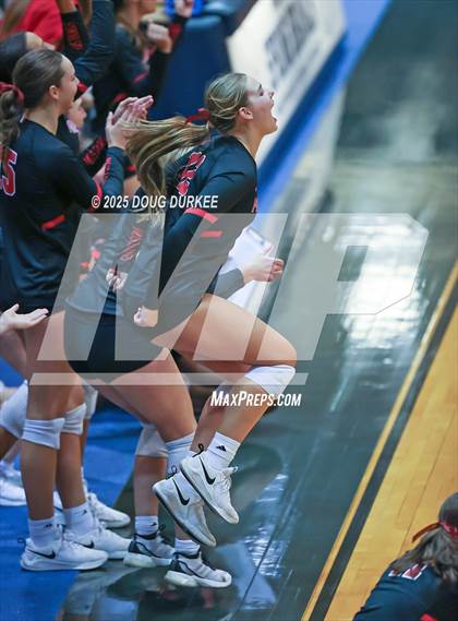 Thumbnail 1 in Memorial vs. Tompkins (UIL 6A D2 Girls Volleyball  Area) photogallery.