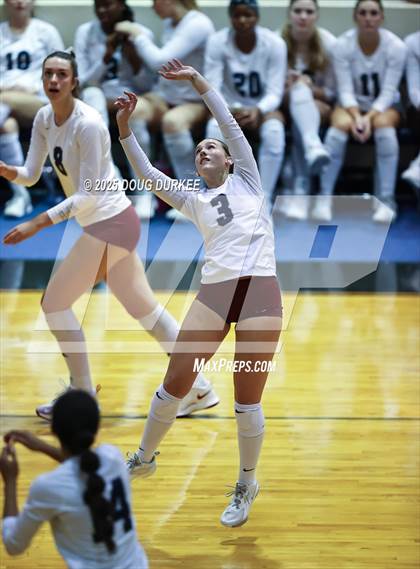 Thumbnail 3 in Memorial vs. Tompkins (UIL 6A D2 Girls Volleyball  Area) photogallery.