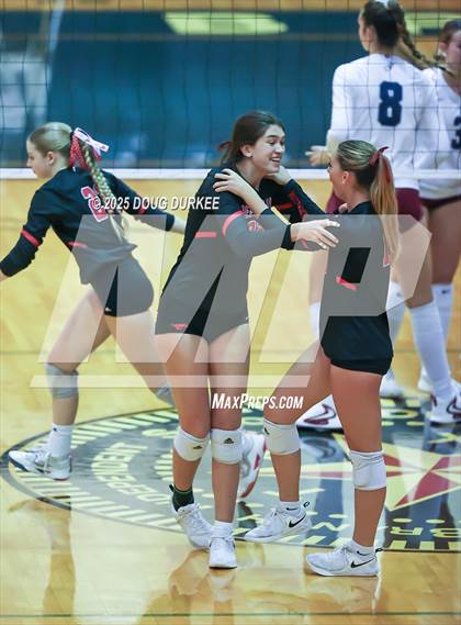 Thumbnail 1 in Memorial vs. Tompkins (UIL Volleyball 6A D2 Area) photogallery.