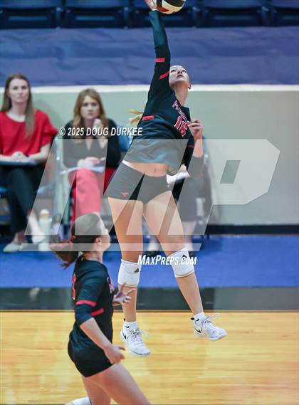 Thumbnail 1 in Memorial vs. Tompkins (UIL 6A D2 Girls Volleyball  Area) photogallery.