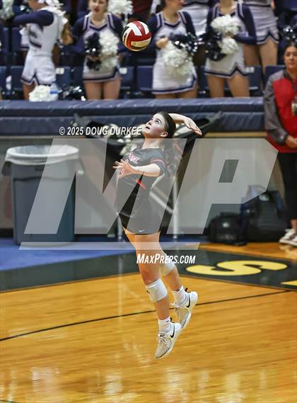 Thumbnail 3 in Memorial vs. Tompkins (UIL 6A D2 Girls Volleyball  Area) photogallery.