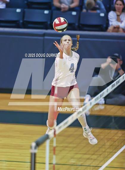 Thumbnail 3 in Memorial vs. Tompkins (UIL Volleyball 6A D2 Area) photogallery.