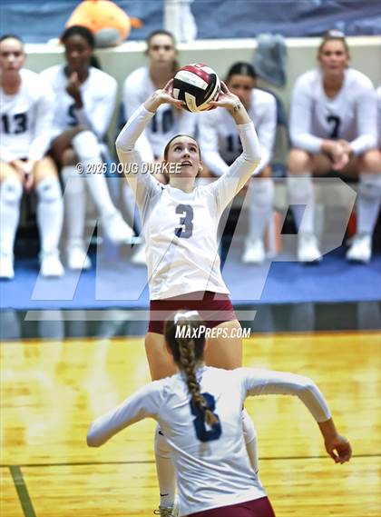 Thumbnail 1 in Memorial vs. Tompkins (UIL Volleyball 6A D2 Area) photogallery.