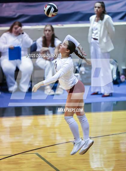 Thumbnail 2 in Memorial vs. Tompkins (UIL 6A D2 Girls Volleyball  Area) photogallery.