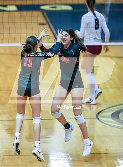 Thumbnail 2 in Memorial vs. Tompkins (UIL Volleyball 6A D2 Area) photogallery.