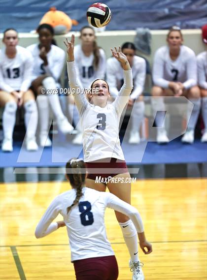 Thumbnail 2 in Memorial vs. Tompkins (UIL 6A D2 Girls Volleyball  Area) photogallery.