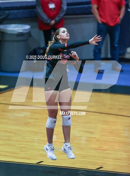 Thumbnail 3 in Memorial vs. Tompkins (UIL Volleyball 6A D2 Area) photogallery.