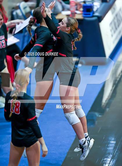 Thumbnail 2 in Memorial vs. Tompkins (UIL 6A D2 Girls Volleyball  Area) photogallery.