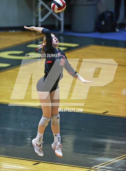Thumbnail 3 in Memorial vs. Tompkins (UIL Volleyball 6A D2 Area) photogallery.