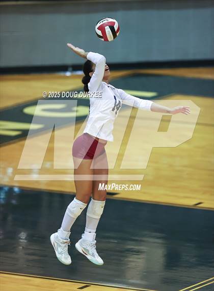 Thumbnail 2 in Memorial vs. Tompkins (UIL 6A D2 Girls Volleyball  Area) photogallery.