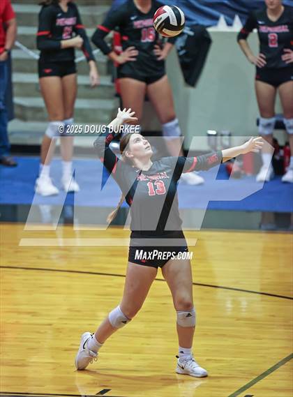 Thumbnail 3 in Memorial vs. Tompkins (UIL 6A D2 Girls Volleyball  Area) photogallery.