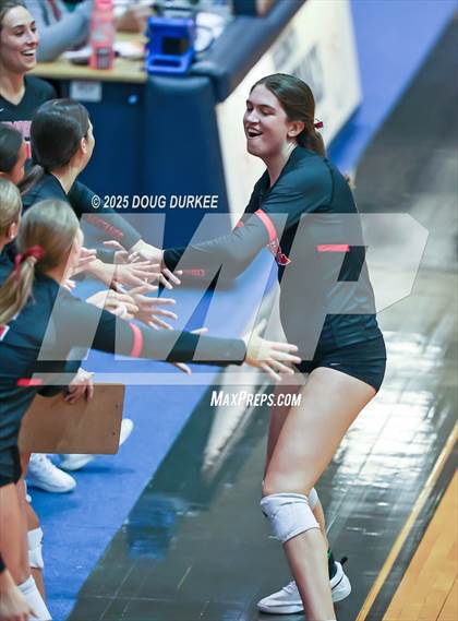 Thumbnail 1 in Memorial vs. Tompkins (UIL Volleyball 6A D2 Area) photogallery.