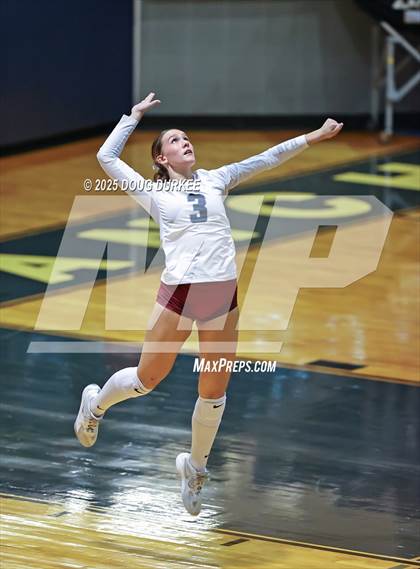 Thumbnail 3 in Memorial vs. Tompkins (UIL Volleyball 6A D2 Area) photogallery.