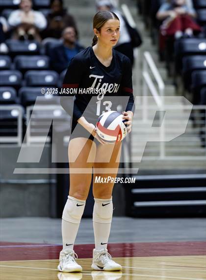 Thumbnail 3 in A&M Consolidated vs. Dallas Highland Park (UIL 5A D2 Volleyball Final) photogallery.
