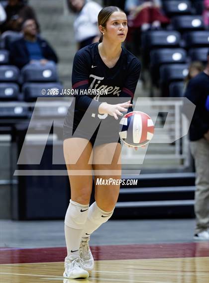 Thumbnail 2 in A&M Consolidated vs. Dallas Highland Park (UIL 5A D2 Volleyball Final) photogallery.