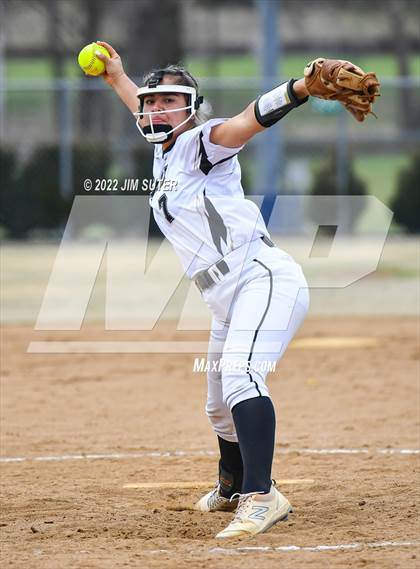 Thumbnail 3 in Conroe vs Midland Legacy (Brenham Tournament) photogallery.
