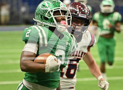 Thumbnail 3 in Cuero vs. Wimberley photogallery.