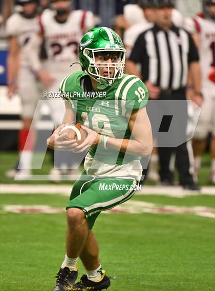 Thumbnail 2 in Cuero vs. Wimberley photogallery.