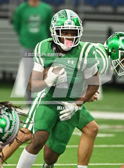 Thumbnail 2 in Cuero vs. Wimberley photogallery.