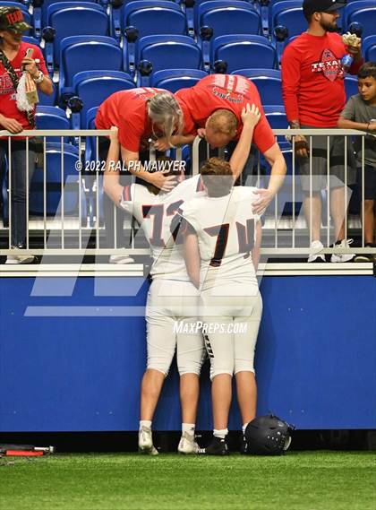 Thumbnail 1 in Cuero vs. Wimberley photogallery.