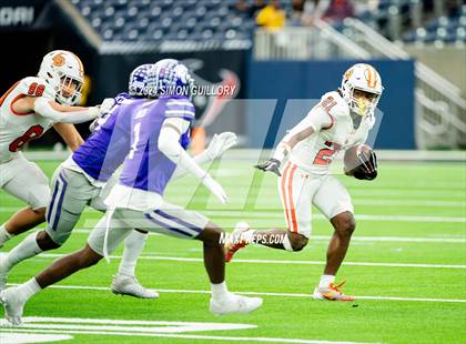 Thumbnail 2 in La Porte @ Angleton (UIL 5A D1 Football Region Quarterfinal) photogallery.