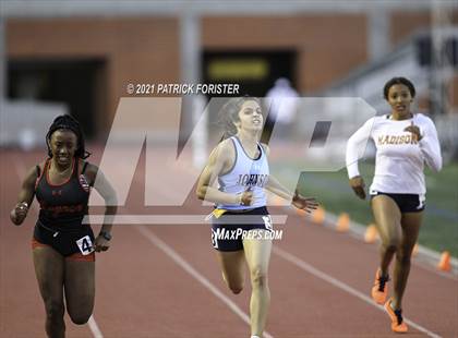 Thumbnail 2 in Alamo Heights Relays 8 photogallery.