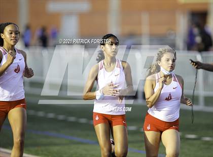 Thumbnail 1 in Alamo Heights Relays 8 photogallery.