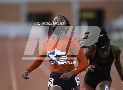 Thumbnail 3 in Alamo Heights Relays 8 photogallery.
