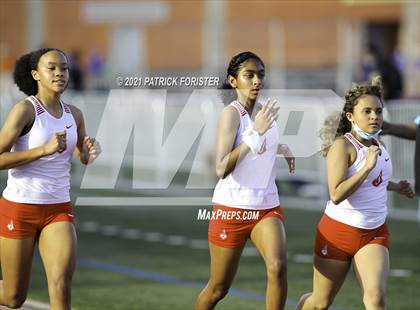 Thumbnail 2 in Alamo Heights Relays 8 photogallery.